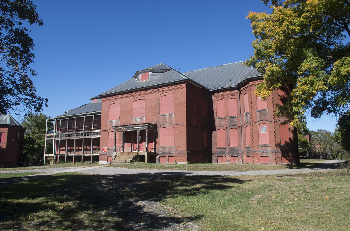 abandoned asylums New England