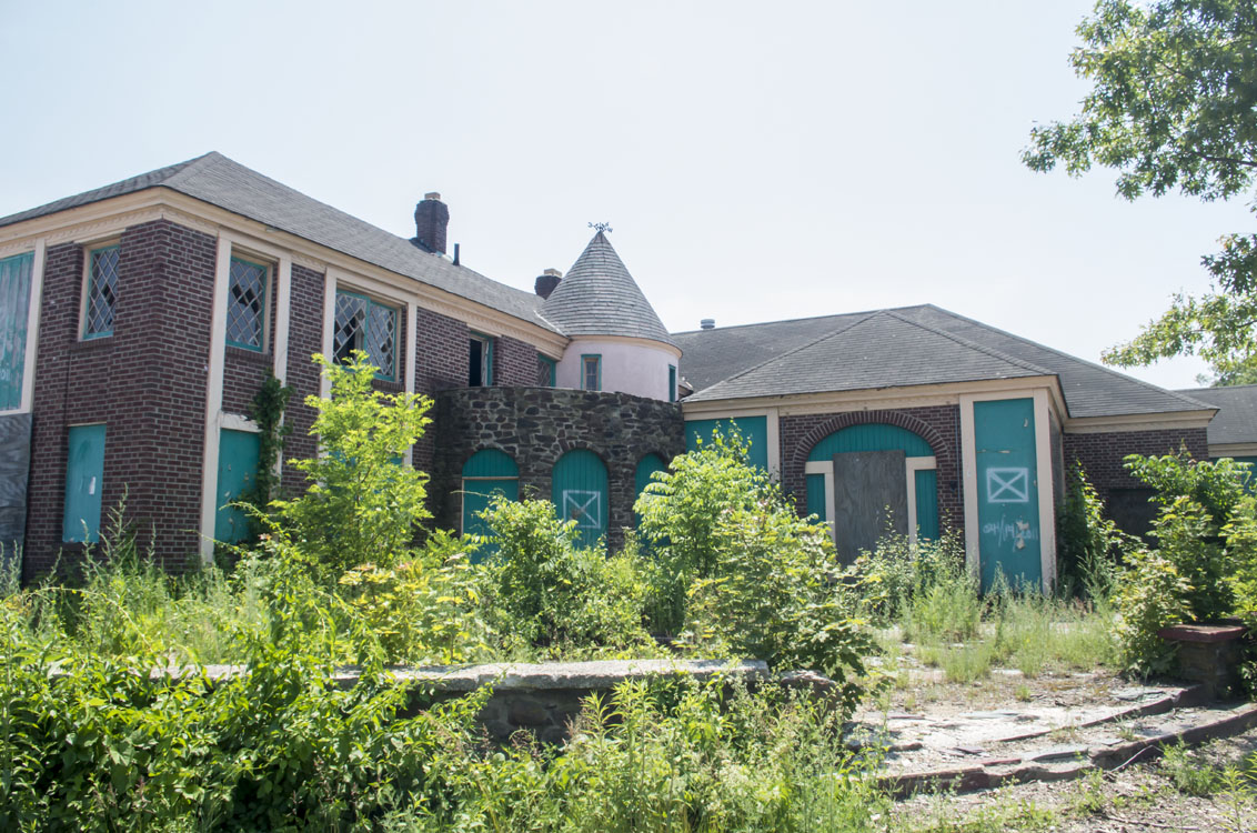 Abandoned New England restaurants